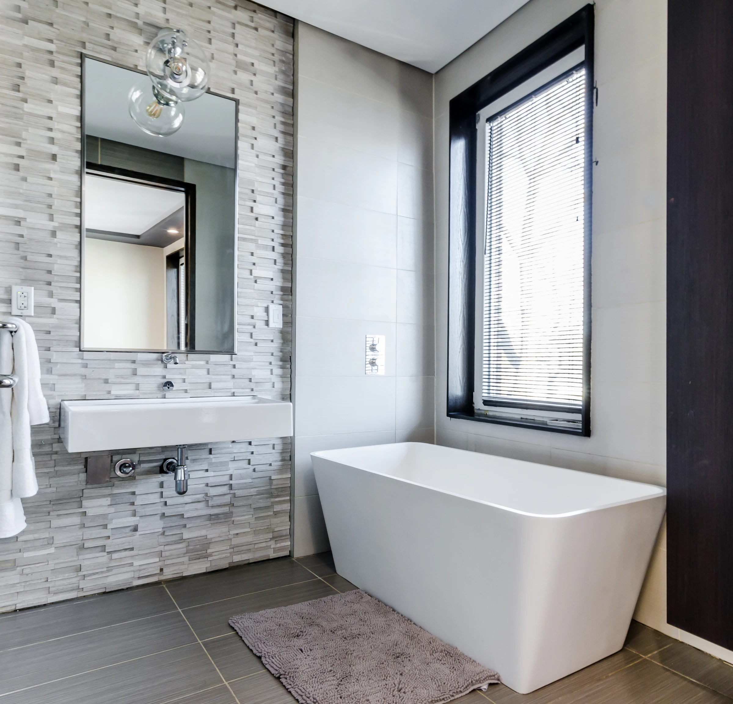 Bright and thoroughly cleaned modern bathroom